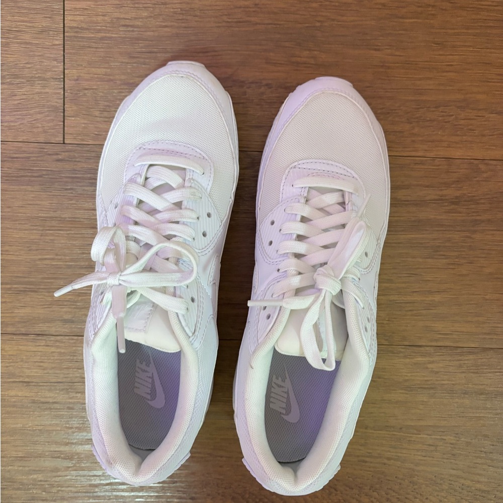 Brand new Nike Women's white air max Sneakers